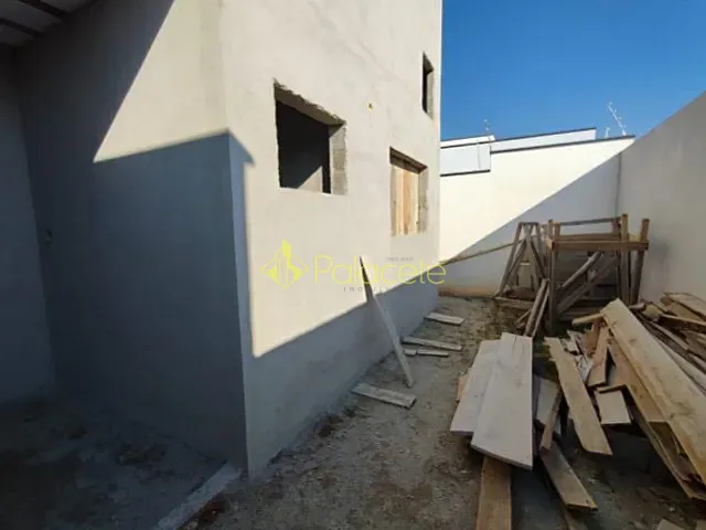 Casa com 176m² 3 quartos e 1 banheiro, à venda, no bairro Loteamento Santa Clara em Pindamonhangaba