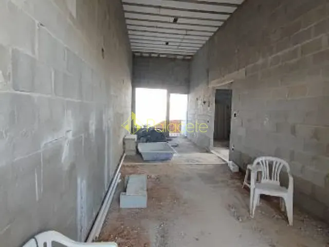 Casa com 176m² 3 quartos e 1 banheiro, à venda, no bairro Loteamento Santa Clara em Pindamonhangaba