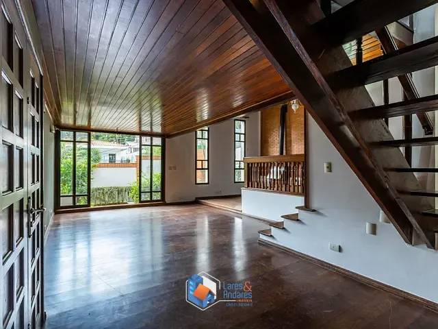 Casa com 560m² 3 quartos e 5 banheiros, à venda, no bairro Jardim Marajoara em São Paulo
