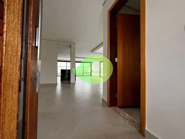 Casa com 360m² 3 quartos e 4 banheiros, à venda, no bairro Condomínio Villa Verona em Sorocaba