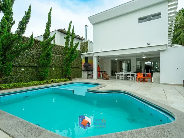 Casa com 400m² 7 quartos e 9 banheiros, à venda, no bairro Jardim Leonor em São Paulo