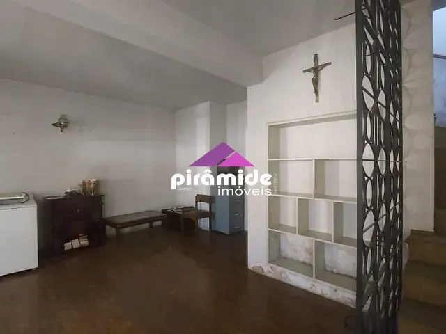Casa com 214m² 3 quartos e 1 banheiro, à venda, no bairro Centro em São José dos Campos