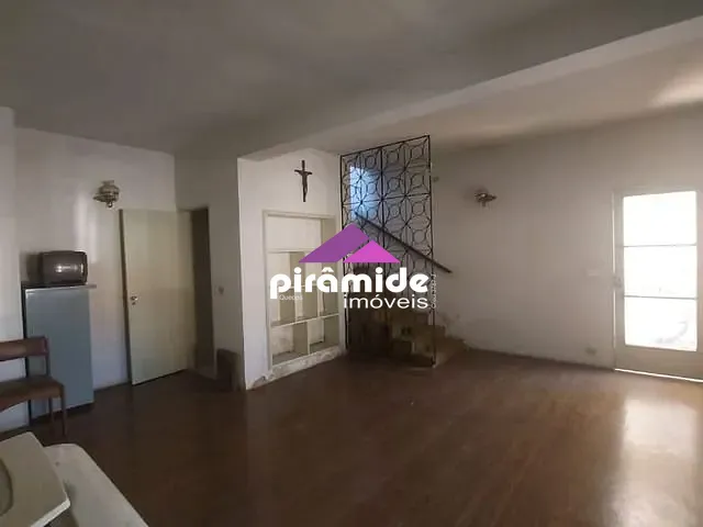 Casa com 214m² 3 quartos e 1 banheiro, à venda, no bairro Centro em São José dos Campos