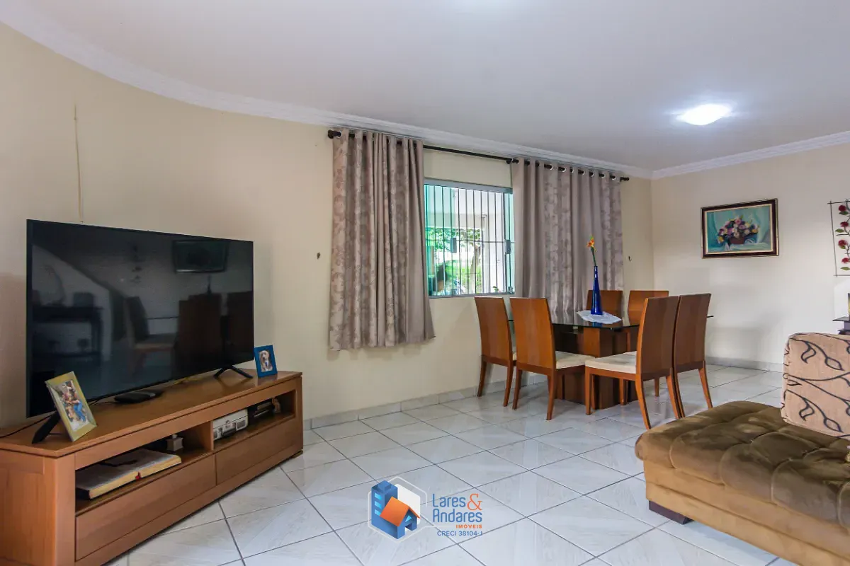 Casa, 4 quartos, 600 m² - Foto 1