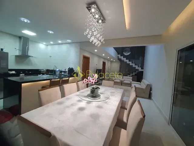Casa com 315m² 4 quartos e 4 banheiros, à venda, no bairro Loteamento Residencial Fazenda Casa Grande em Taubaté