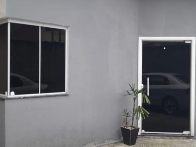 Casa com 231m² 3 quartos e 2 banheiros, à venda, no bairro Parque São Luís em Taubaté