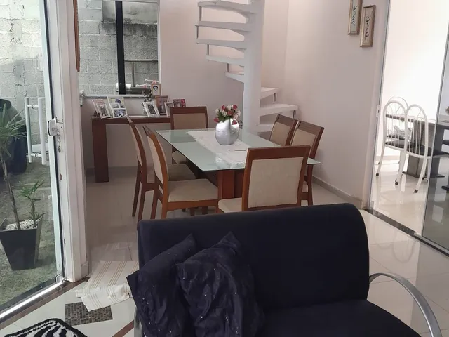 Casa com 231m² 3 quartos e 2 banheiros, à venda, no bairro Parque São Luís em Taubaté