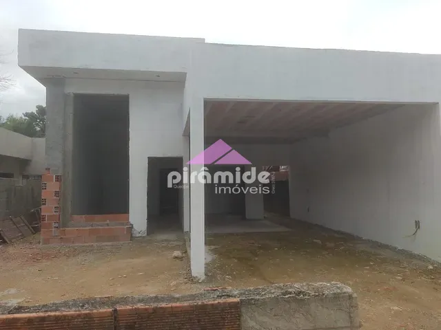 Casa com 250m² 3 quartos e 2 banheiros, à venda, no bairro Jardim do Sol em Caraguatatuba