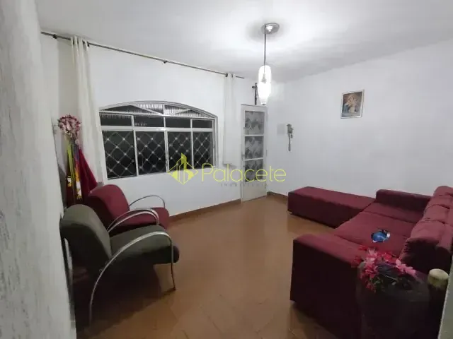 Casa 3 quartos e 1 banheiro, à venda, no bairro Alto São Pedro em Taubaté