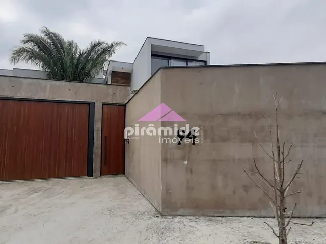 Casa com 381m² 3 quartos e 3 banheiros, à venda, no bairro Poiares em Caraguatatuba