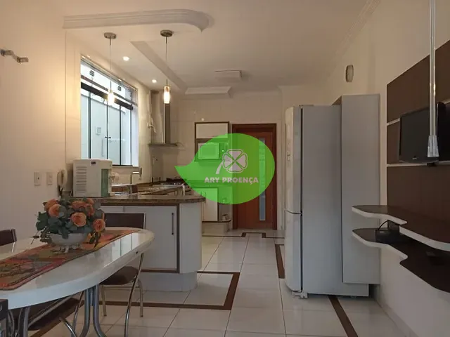 Casa com 377m² 3 quartos e 4 banheiros, à venda, no bairro Jardim Pagliato em Sorocaba