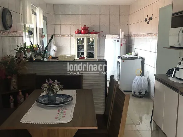 Casa com 259m² 3 quartos e 3 banheiros, à venda, no bairro Jardim do Lago em Cambé