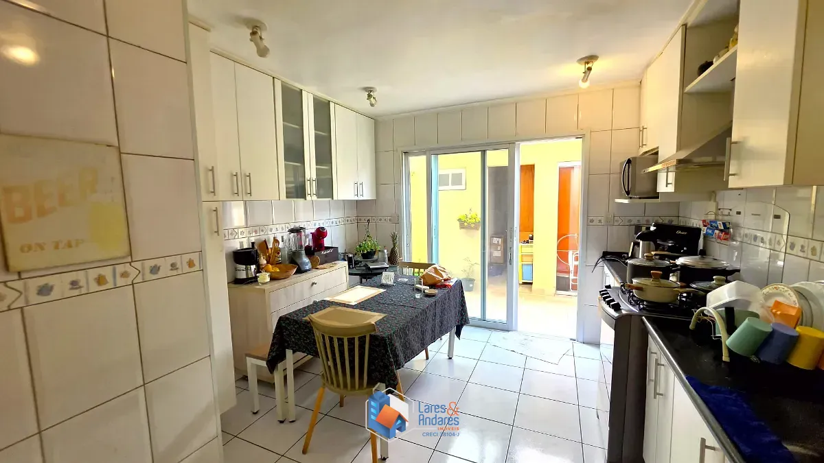 Casa, 3 quartos, 228 m² - Foto 32