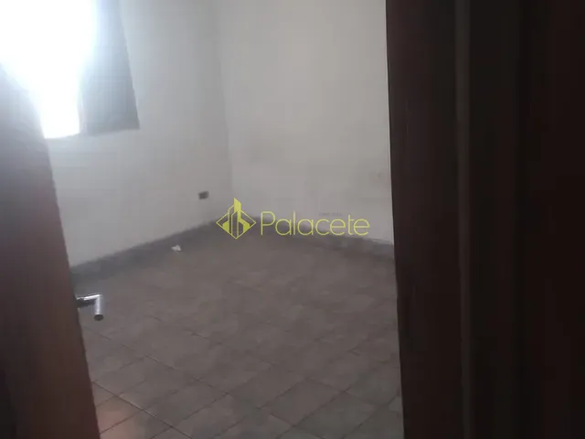 Casa 2 quartos e 1 banheiro, à venda, no bairro Estiva em Taubaté