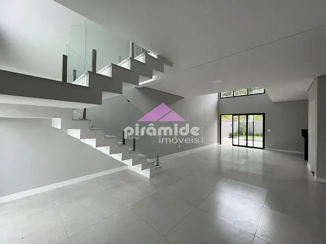 Casa com 360m² 3 quartos e 5 banheiros, à venda, no bairro Floresta em São José dos Campos