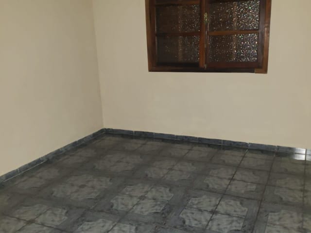 Casa 2 quartos e 1 banheiro, à venda, no bairro São Roque em Aparecida