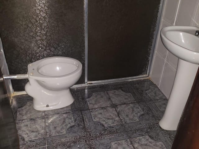 Casa 2 quartos e 1 banheiro, à venda, no bairro São Roque em Aparecida