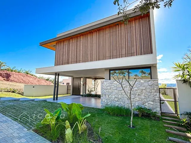 Casa com 485m² 4 quartos e 6 banheiros, à venda, no bairro Condomínio Residencial Alphaville I em São José dos Campos