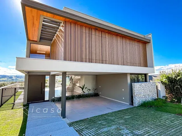 Casa com 485m² 4 quartos e 6 banheiros, à venda, no bairro Condomínio Residencial Alphaville I em São José dos Campos