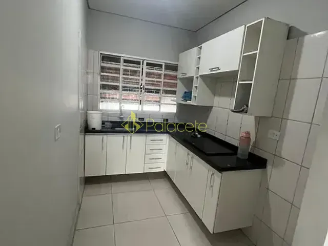 Casa 2 quartos e 1 banheiro, à venda, no bairro Loteamento Parque Piracangaguá em Taubaté