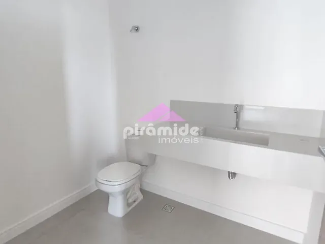 Casa com 700m² 4 quartos e 5 banheiros, à venda, no bairro Urbanova em São José dos Campos