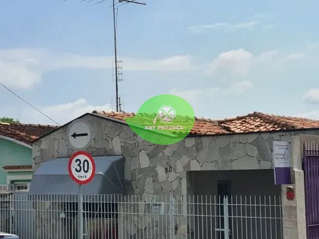 Casa com 350m² 3 quartos e 1 banheiro, à venda, no bairro Vila Augusta em Sorocaba