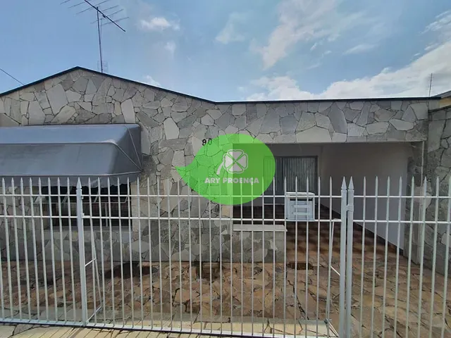 Casa com 350m² 3 quartos e 1 banheiro, à venda, no bairro Vila Augusta em Sorocaba