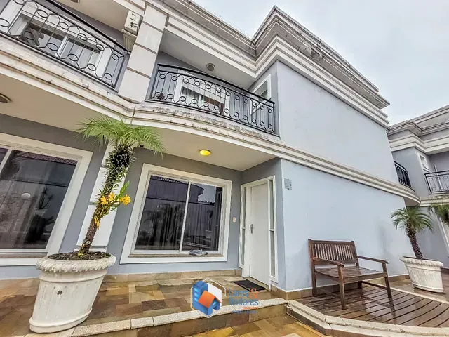 Casa com 384m² 4 quartos e 5 banheiros, à venda, no bairro Vila Bertioga em São Paulo