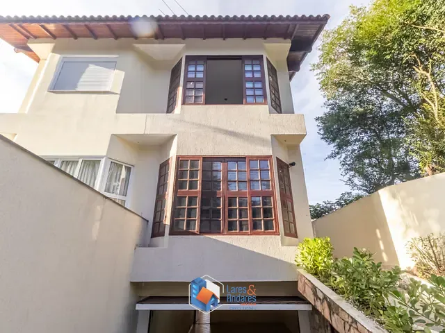Casa com 280m² 3 quartos e 4 banheiros, à venda, no bairro Parque Maria Domitila em São Paulo