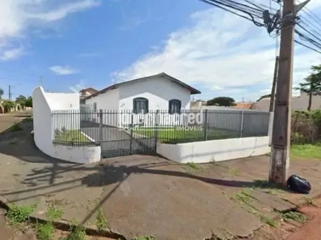 Casa com 328m², à venda, no bairro Jardim dos Estados em Londrina
