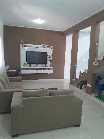 Casa com 175m² 4 quartos e 4 banheiros, à venda, no bairro Residencial Maricá em Pindamonhangaba