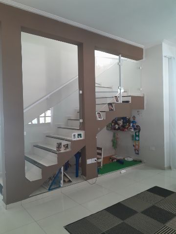 Casa com 175m² 4 quartos e 4 banheiros, à venda, no bairro Residencial Maricá em Pindamonhangaba