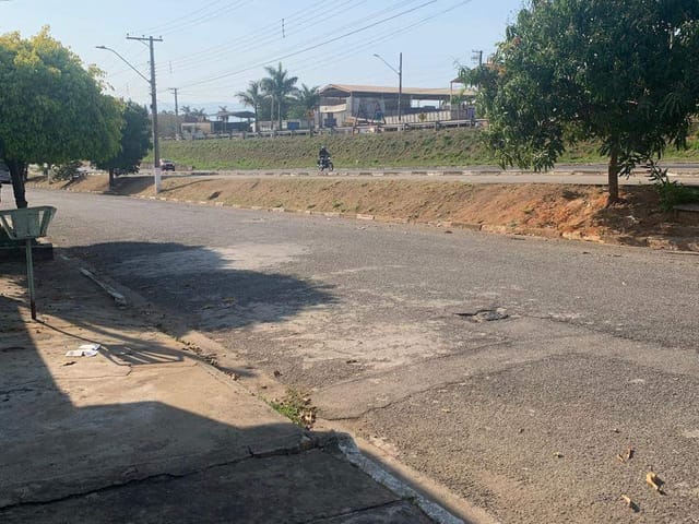 Casa 2 quartos e 2 banheiros, à venda, no bairro Jardim Eloyna em Pindamonhangaba