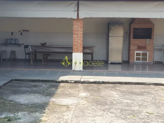 Casa com 2083m² 3 quartos e 1 banheiro, à venda, no bairro Crispim em Pindamonhangaba