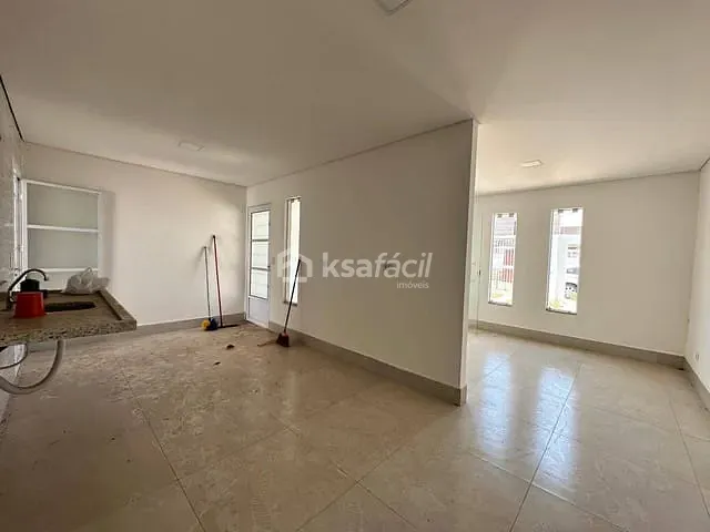 Casa com 180m² 2 quartos e 2 banheiros, à venda, no bairro Jardim Montevidéu em Campo Grande