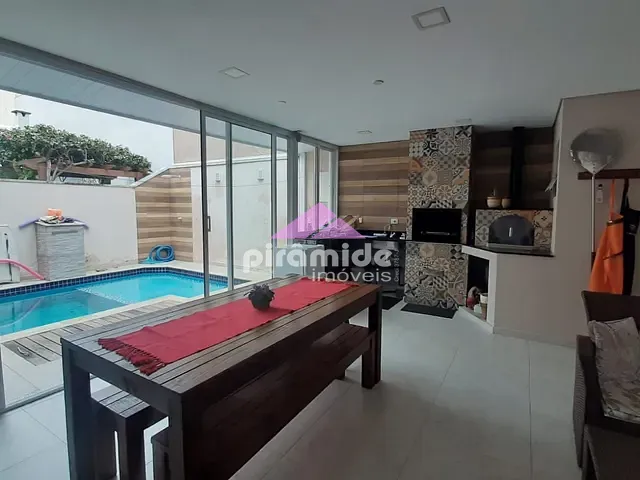 Casa com 250m² 3 quartos e 5 banheiros, à venda, no bairro Urbanova em São José dos Campos