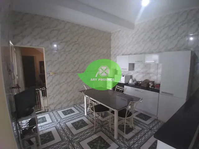 Casa com 300m² 3 quartos e 2 banheiros, à venda, no bairro Jardim Tatiana em Votorantim