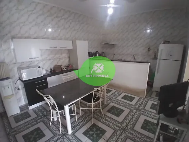 Casa com 300m² 3 quartos e 2 banheiros, à venda, no bairro Jardim Tatiana em Votorantim