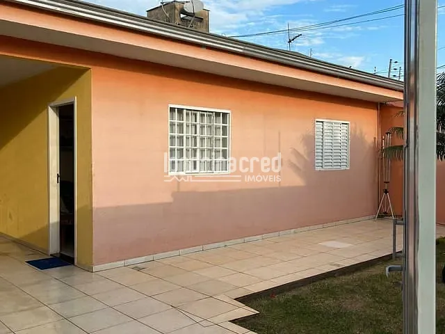 Casa 3 quartos e 2 banheiros, à venda, no bairro Residencial Veneza em Londrina