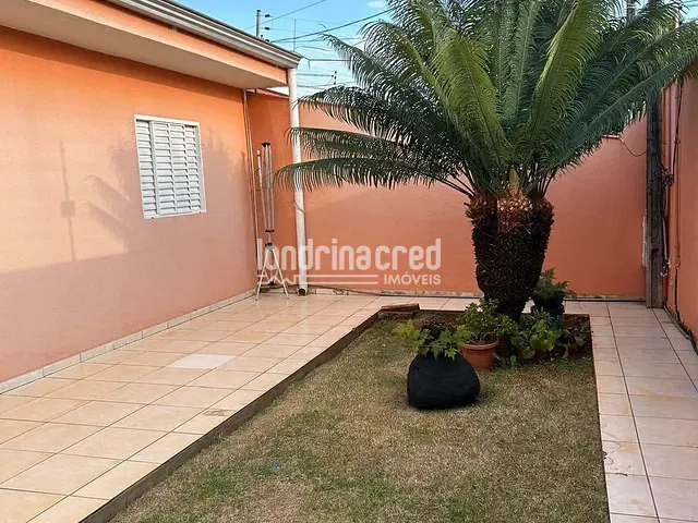 Casa 3 quartos e 2 banheiros, à venda, no bairro Residencial Veneza em Londrina