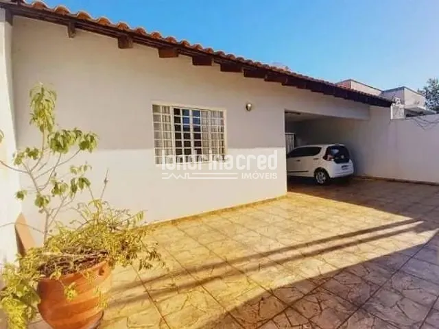 Casa com 250m² 3 quartos e 2 banheiros, à venda, no bairro Jardim Monte Sinai em Londrina