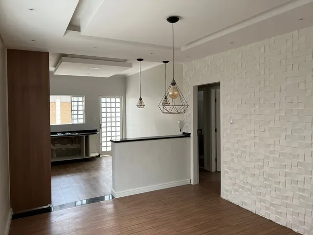 Casa 3 quartos e 2 banheiros, à venda, no bairro Jardim América em Taubaté