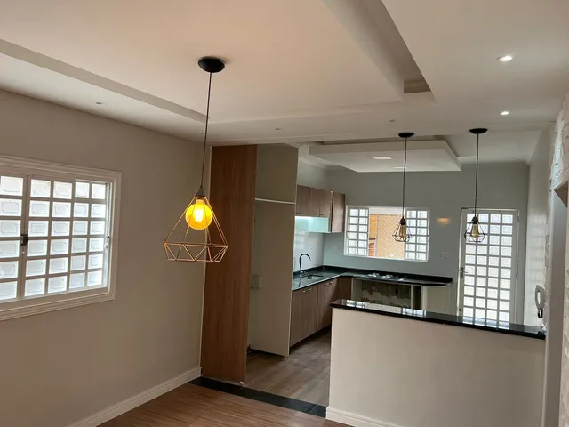 Casa 3 quartos e 2 banheiros, à venda, no bairro Jardim América em Taubaté