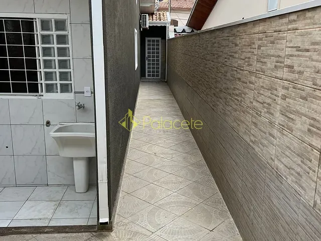 Casa 3 quartos e 2 banheiros, à venda, no bairro Jardim América em Taubaté