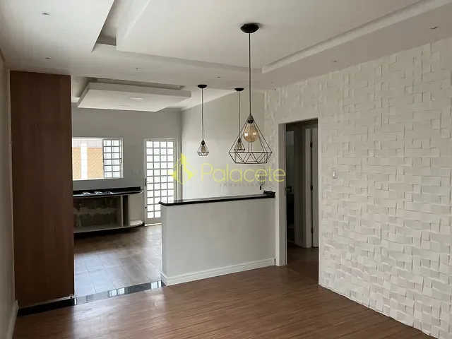 Casa 3 quartos e 2 banheiros, à venda, no bairro Jardim América em Taubaté