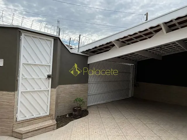 Casa 3 quartos e 2 banheiros, à venda, no bairro Jardim América em Taubaté