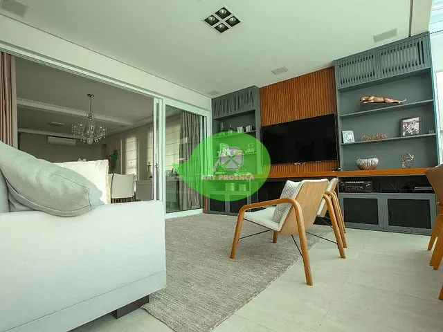 Casa com 360m² 3 quartos e 5 banheiros, à venda, no bairro Bairro da Vossoroca em Sorocaba