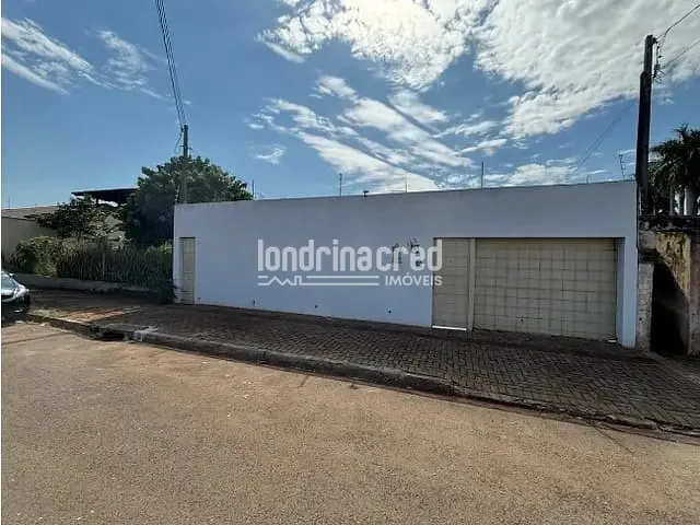 Casa 4 quartos e 3 banheiros, à venda, no bairro Califórnia em Londrina