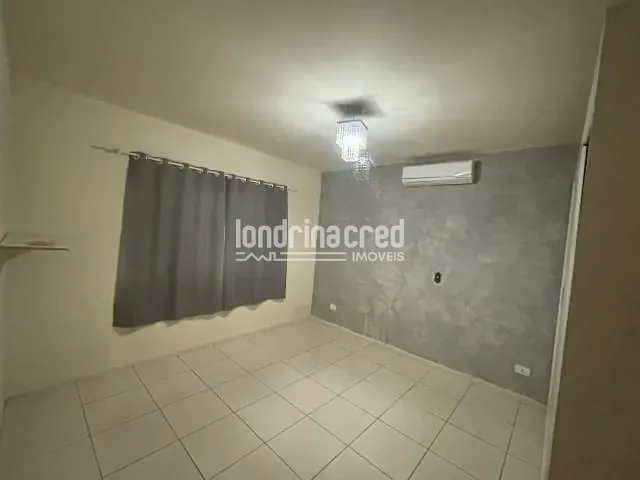 Casa 4 quartos e 3 banheiros, à venda, no bairro Califórnia em Londrina