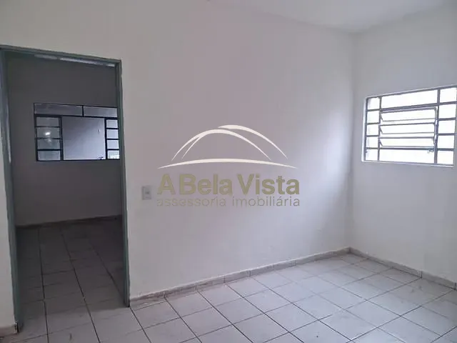 Casa com 25m² 1 quarto e 1 banheiro, para alugar, no bairro Padroeira em Osasco